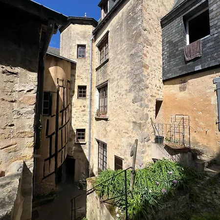 Apartment T1 Bis Avec Cour Au Pied Des Remparts, Vieux Mans
