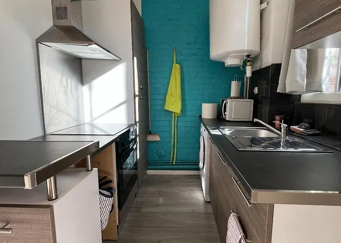 Apartment T1 Bis Avec Cour Au Pied Des Remparts, Vieux Mans *