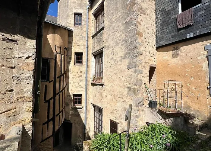 Apartment T1 Bis Avec Cour Au Pied Des Remparts, Vieux Mans